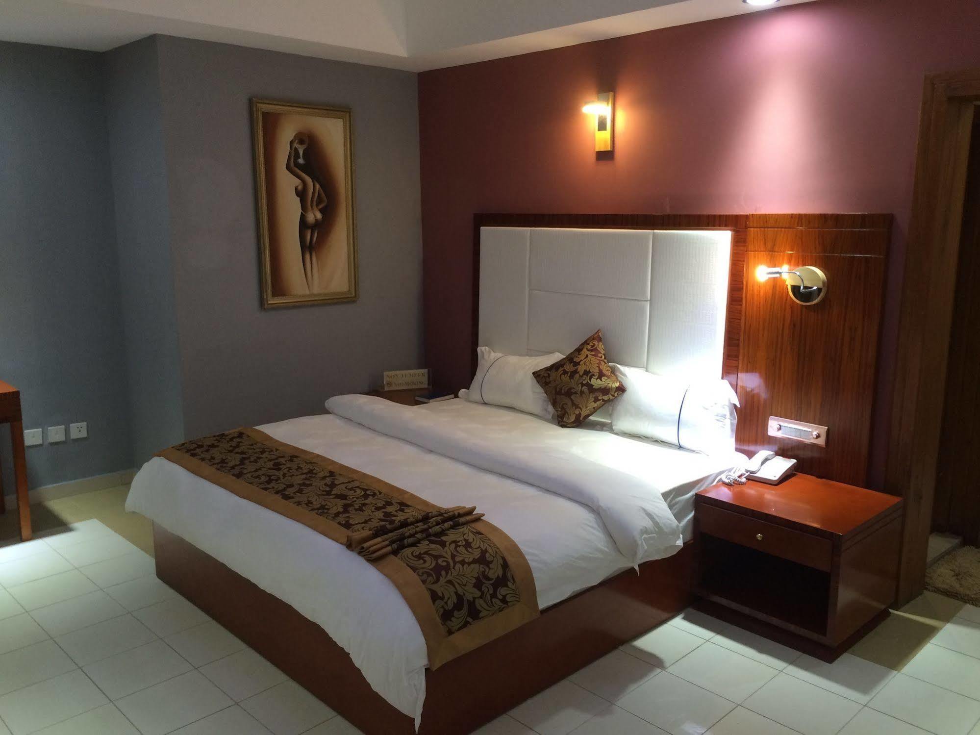 Sun Beach Hôtel Cotonou Exterior foto
